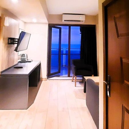 באטומי Ashtal Beach Hotel מראה חיצוני תמונה