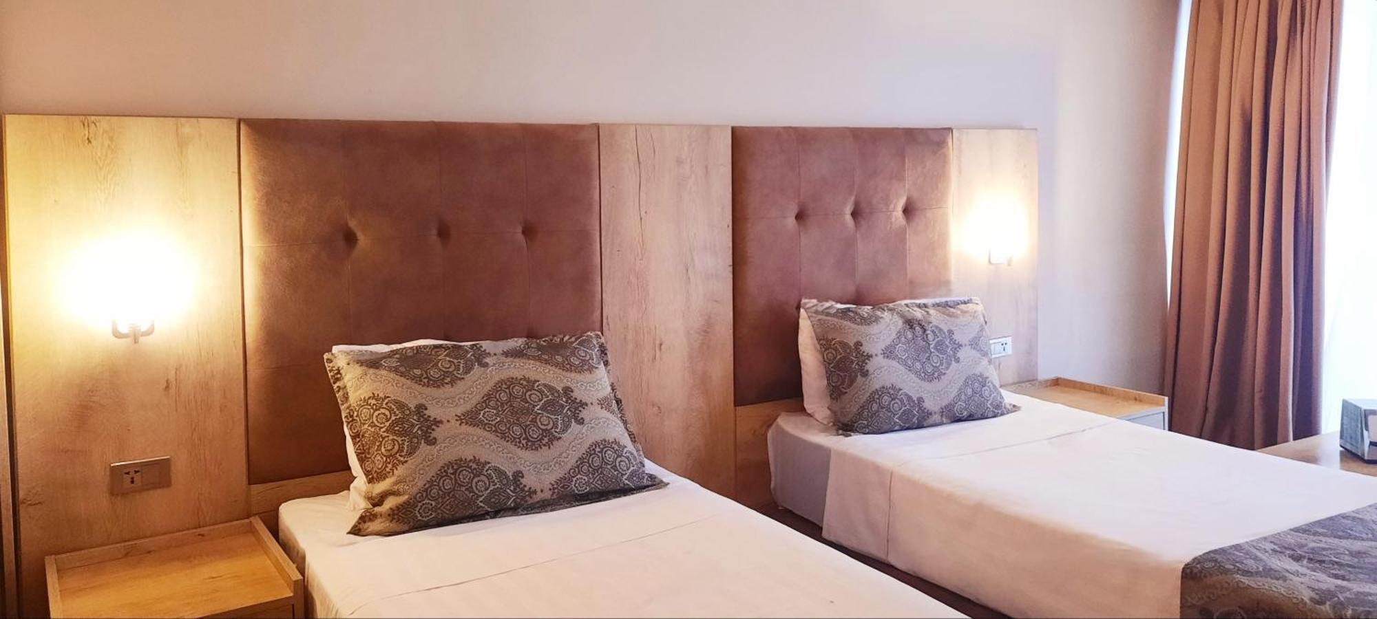 באטומי Ashtal Beach Hotel מראה חיצוני תמונה